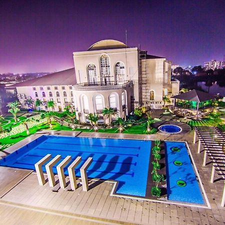 Club Paraiso Rāipur Zewnętrze zdjęcie
