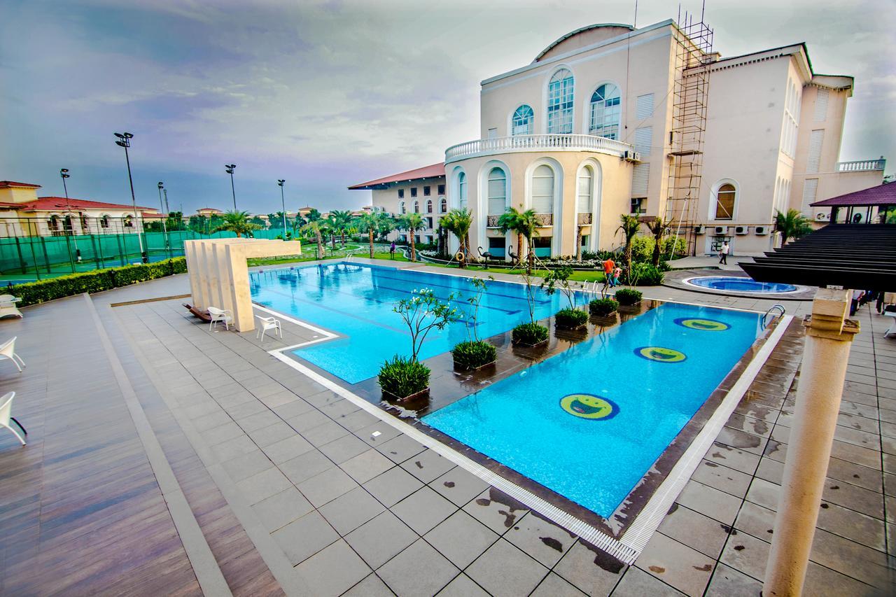 Club Paraiso Rāipur Zewnętrze zdjęcie